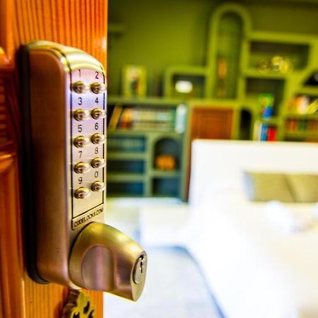 16:9 Los Molinos Suites Almería Eksteriør billede