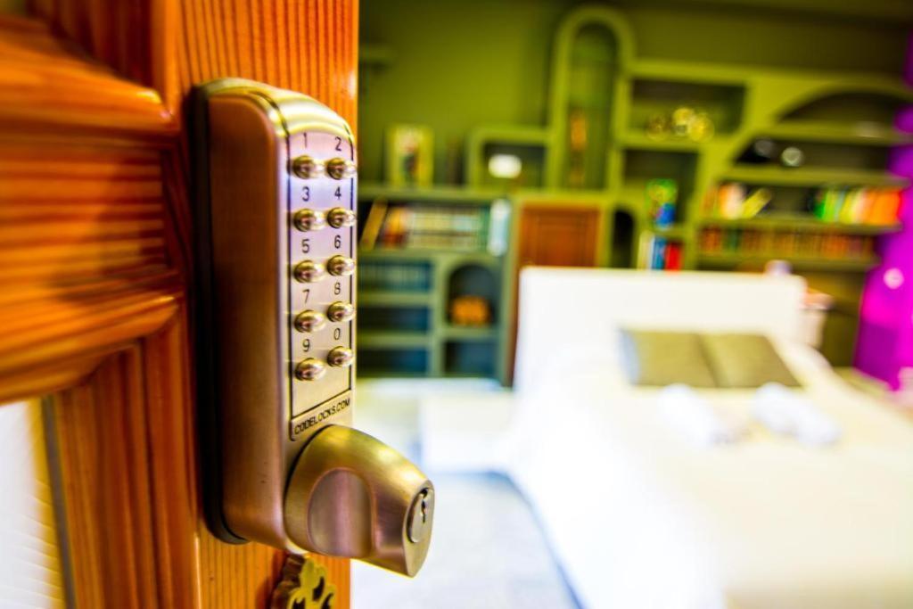 16:9 Los Molinos Suites Almería Eksteriør billede